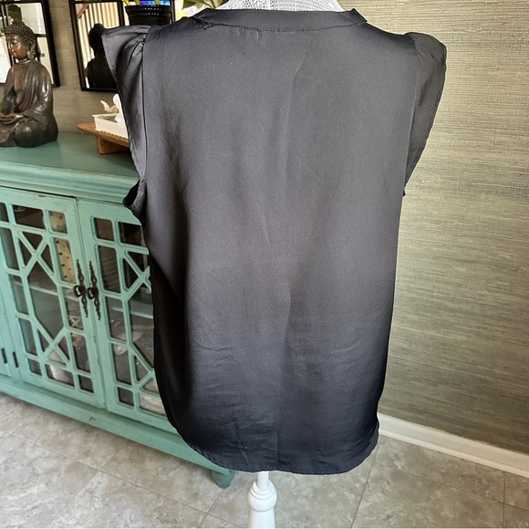 APT. 9 Black Flutter Sleeve V-Neck Sleeveless Blouse Size Large - Picture 5 of 11